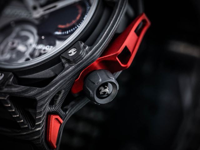 Hublot mừng kỷ niệm 70 năm thành lập của Ferrari với siêu phẩm đồng hồ gần 5 tỷ đồng