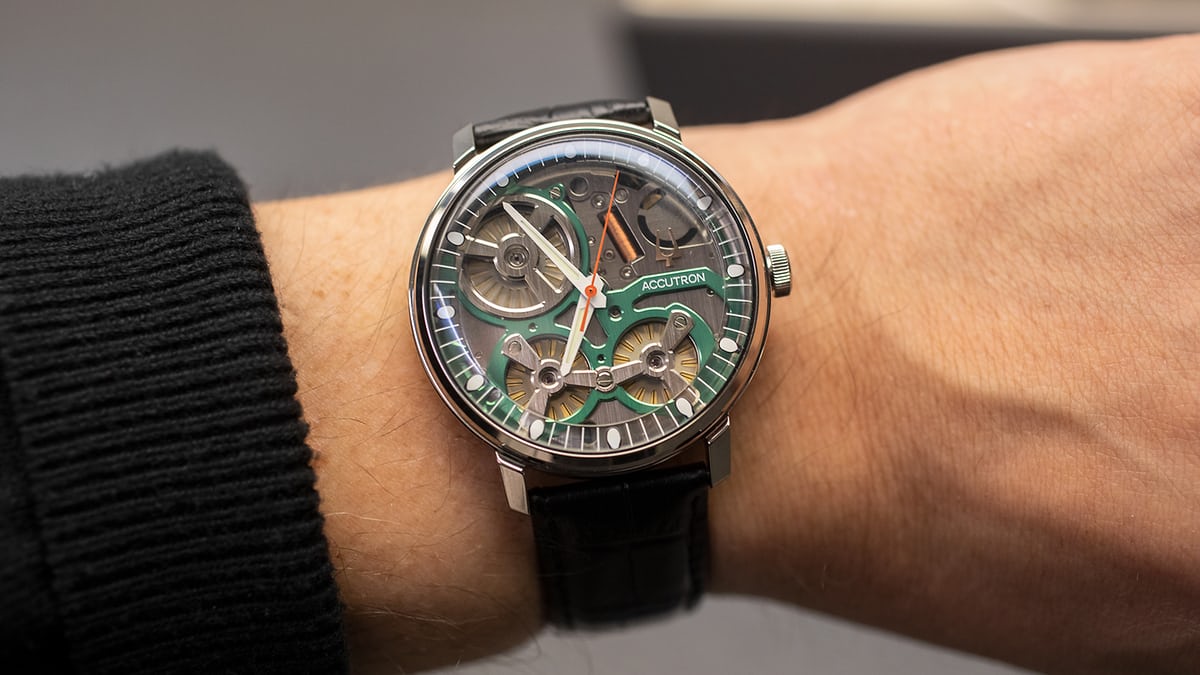 đồng hồ quartz Accutron